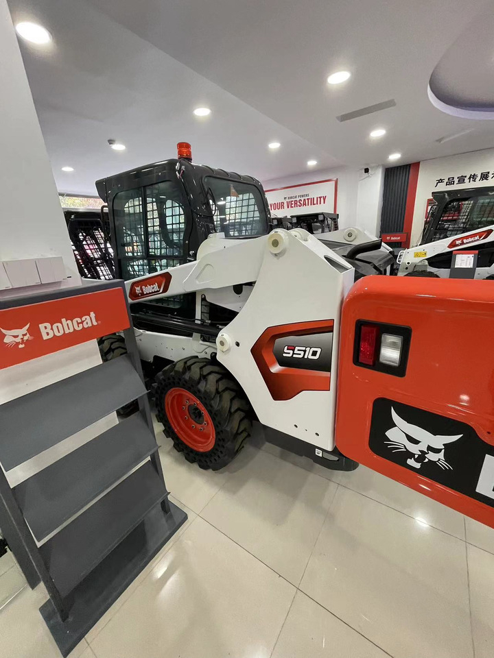 BOBCAT S510-C4 - Компактен натоварувач: слика 1 BOBCAT S510-C4 - Компактен натоварувач: слика 1