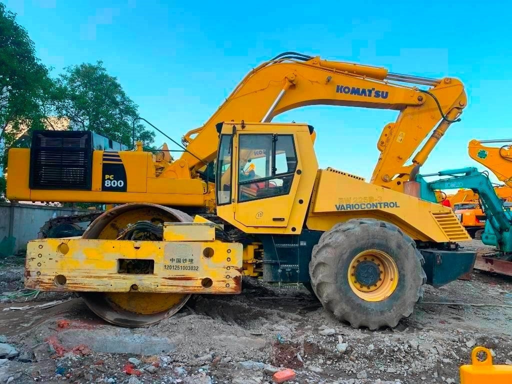 Bomag BW 225 D-3 - Ваљак за пат: слика 2 Bomag BW 225 D-3 - Ваљак за пат: слика 2