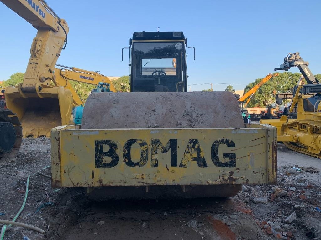Bomag BW 225 D-3 - Ваљак за пат: слика 2 Bomag BW 225 D-3 - Ваљак за пат: слика 2