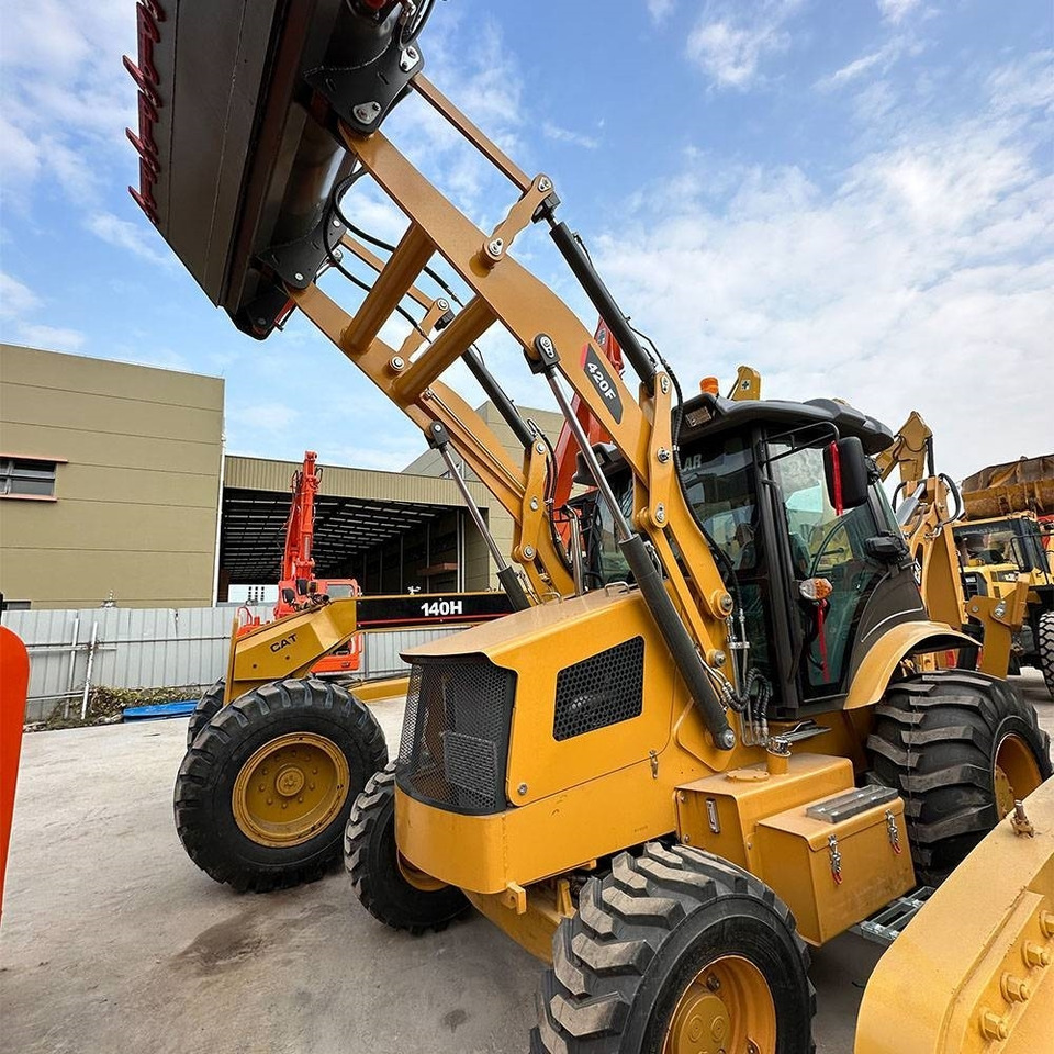 CAT 420 F - Ровокопач: слика 1 CAT 420 F - Ровокопач: слика 1