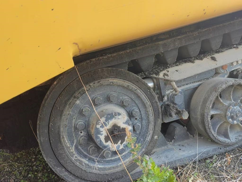 CAT AP655F - Асфалтен поплочувач: слика 4 CAT AP655F - Асфалтен поплочувач: слика 4