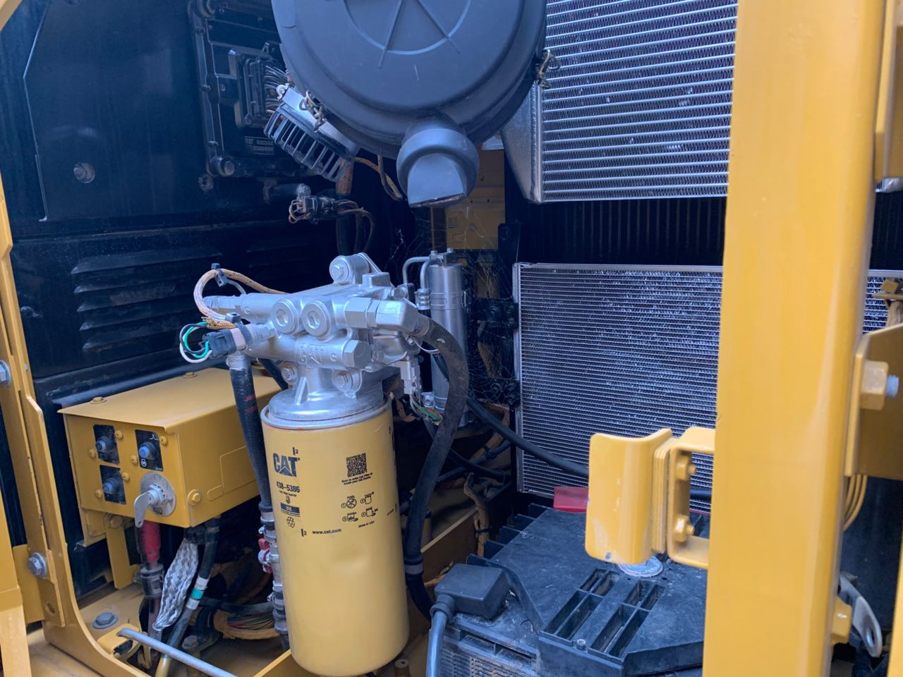 CATERPILLAR 313D2 GC - Багер гасеничар: слика 3 CATERPILLAR 313D2 GC - Багер гасеничар: слика 3