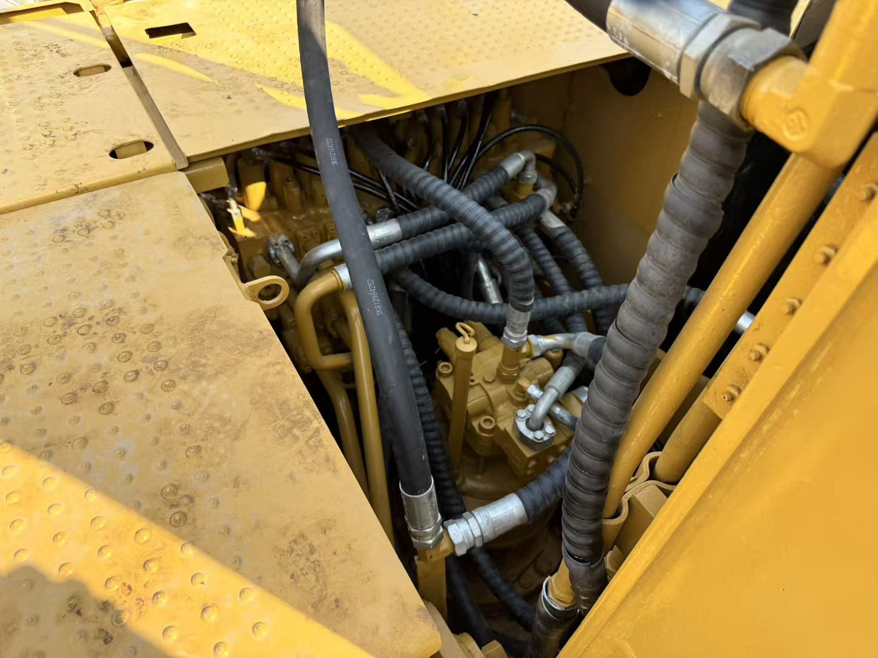 Caterpillar 323 - Багер: слика 4 Caterpillar 323 - Багер: слика 4