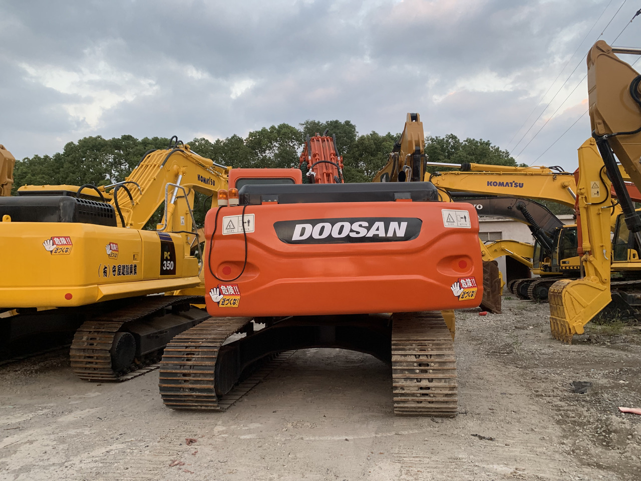 DOOSAN DX225LC - Багер на тркала: слика 2 DOOSAN DX225LC - Багер на тркала: слика 2