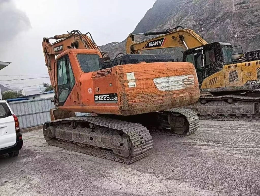 Doosan DH225LC-9 - Багер гасеничар: слика 3 Doosan DH225LC-9 - Багер гасеничар: слика 3