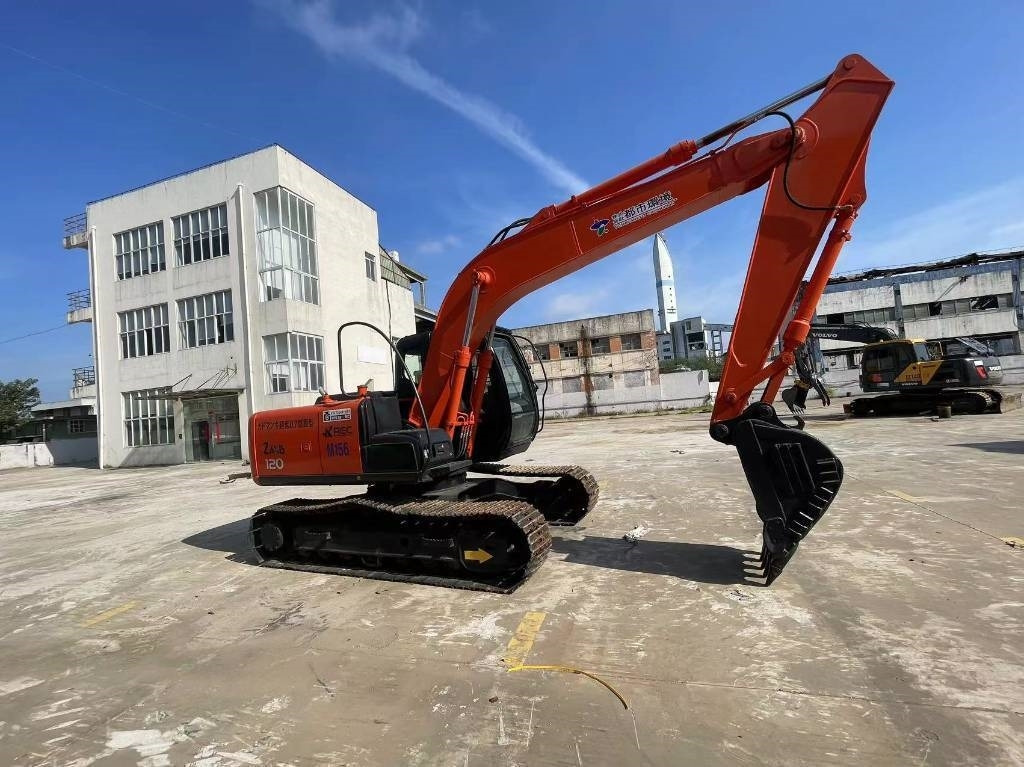 Hitachi ZX 120 - Багер гасеничар: слика 1 Hitachi ZX 120 - Багер гасеничар: слика 1