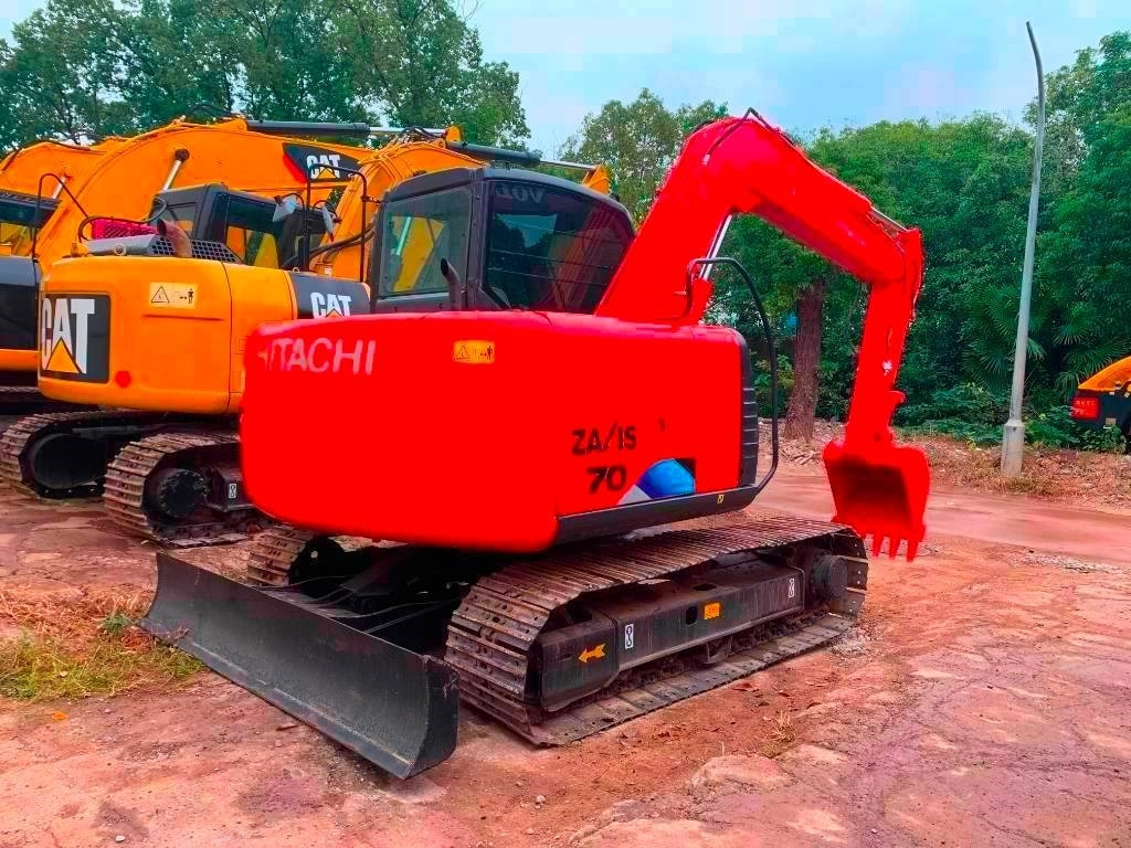 Hitachi Zaxis 70 - Багер гасеничар: слика 1 Hitachi Zaxis 70 - Багер гасеничар: слика 1