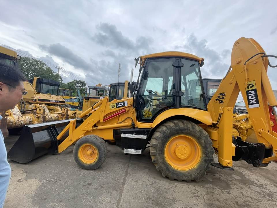 JCB 3CX - Ровокопач: слика 1 JCB 3CX - Ровокопач: слика 1