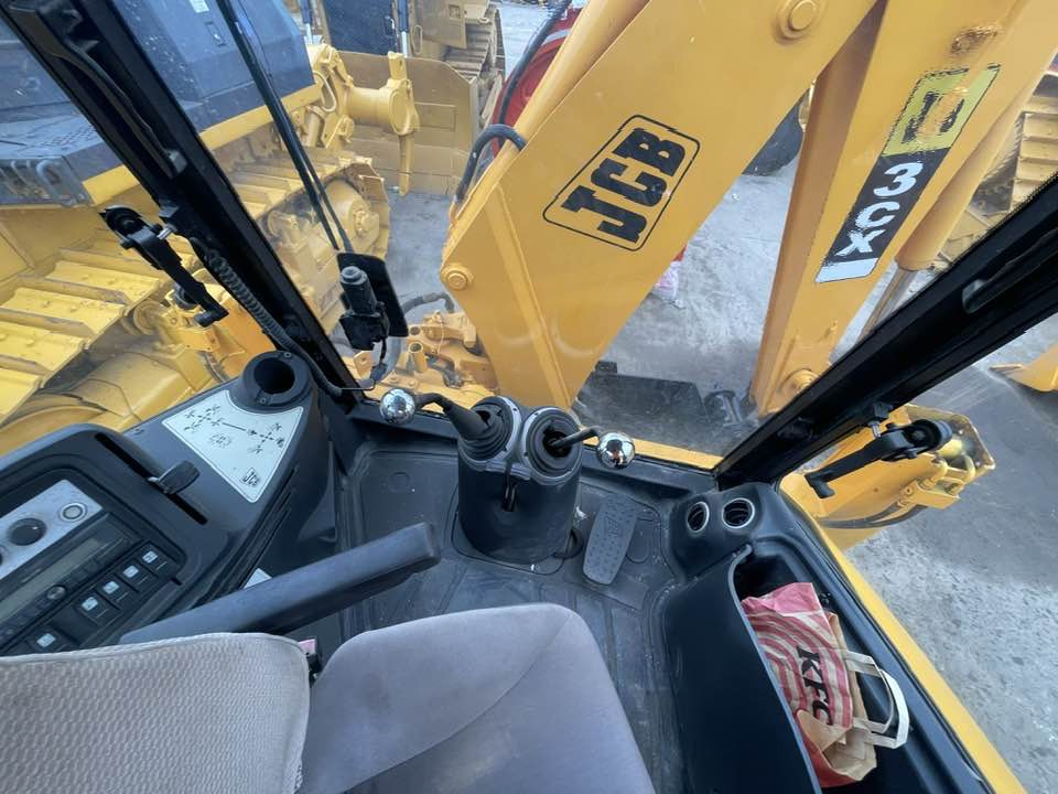 JCB 3CX - Ровокопач: слика 3 JCB 3CX - Ровокопач: слика 3