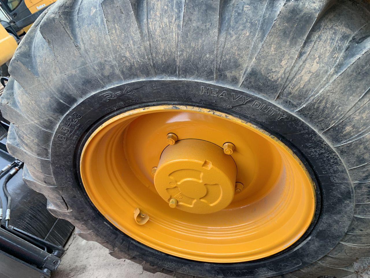 JCB 4CX - Натоварувач на тркала: слика 4 JCB 4CX - Натоварувач на тркала: слика 4