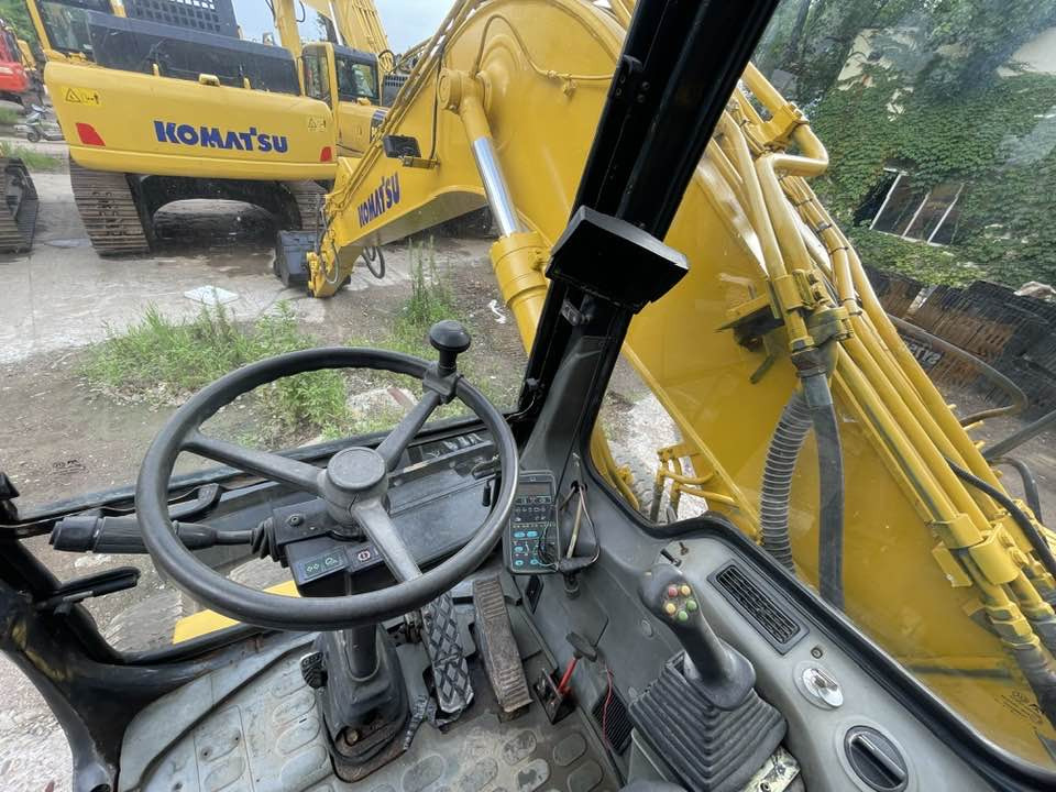 Komatsu PW160-8 [ - Багер на тркала: слика 2 Komatsu PW160-8 [ - Багер на тркала: слика 2