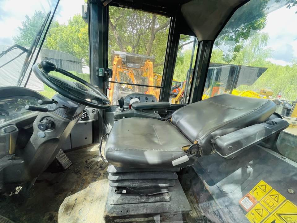 Komatsu WA380-8 - Натоварувач на тркала: слика 1 Komatsu WA380-8 - Натоварувач на тркала: слика 1