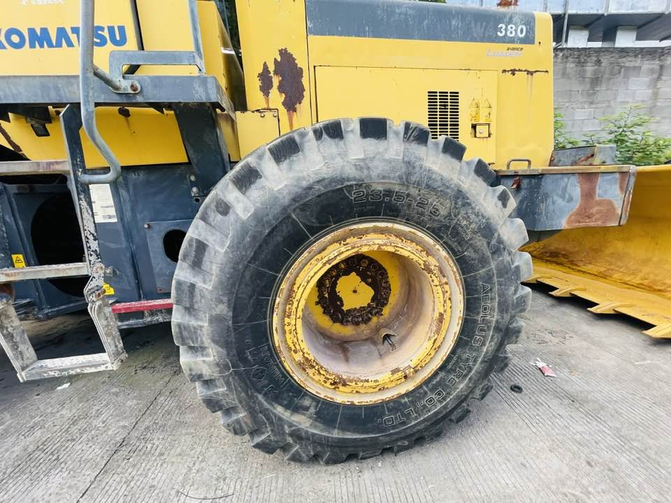 Komatsu WA380-8 - Натоварувач на тркала: слика 4 Komatsu WA380-8 - Натоварувач на тркала: слика 4