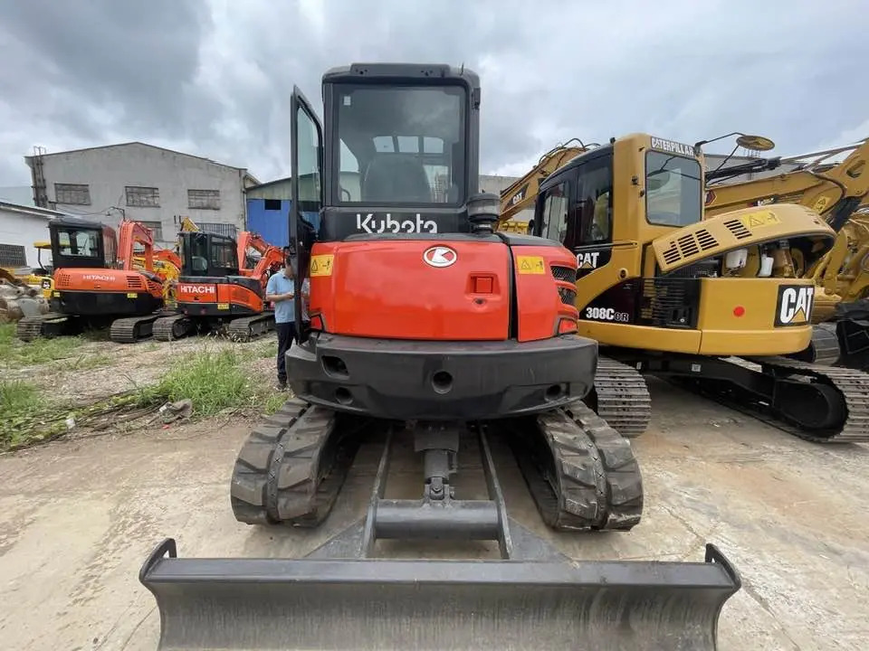 Мини багер Kubota KX165-5: слика 6