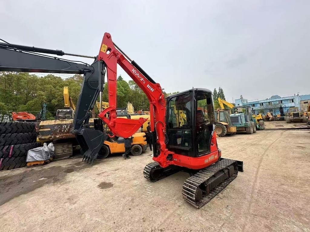 Kubota U-35 - Мини багер: слика 2 Kubota U-35 - Мини багер: слика 2