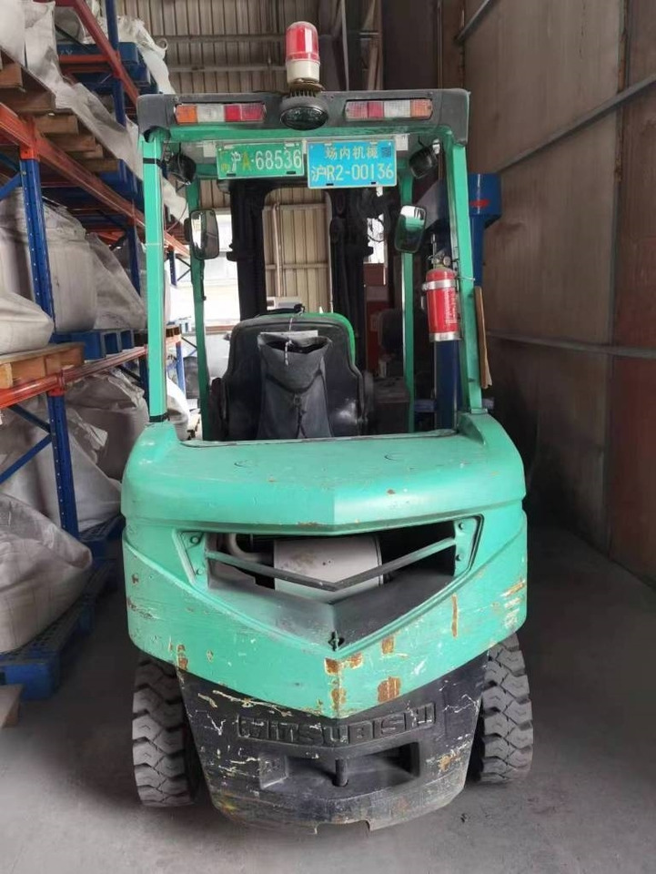 Mitsubishi FD 25 - Дизел вилушкар: слика 1 Mitsubishi FD 25 - Дизел вилушкар: слика 1
