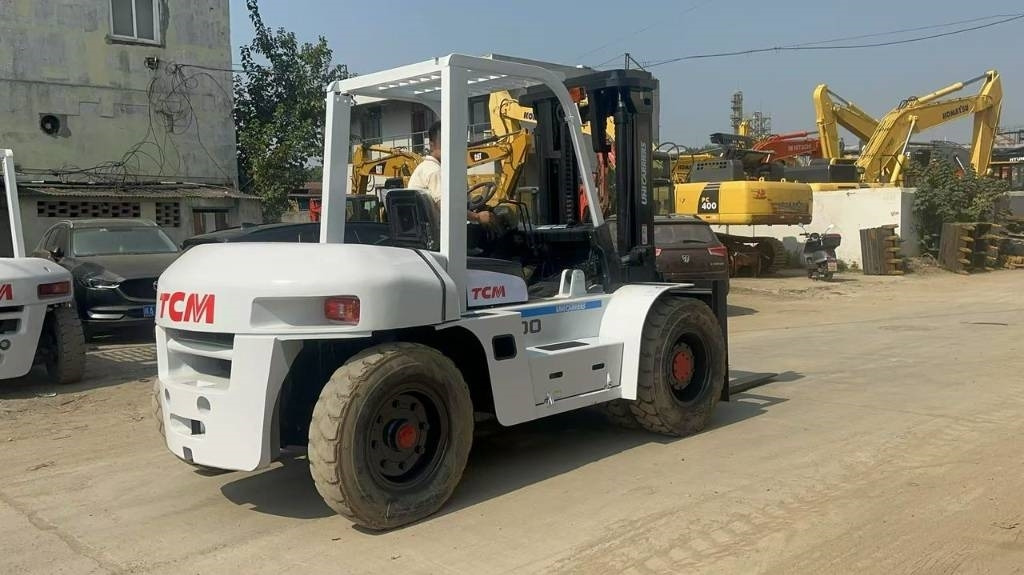 TCM FD 100 Z8 - Телескопски ракувач: слика 2 TCM FD 100 Z8 - Телескопски ракувач: слика 2