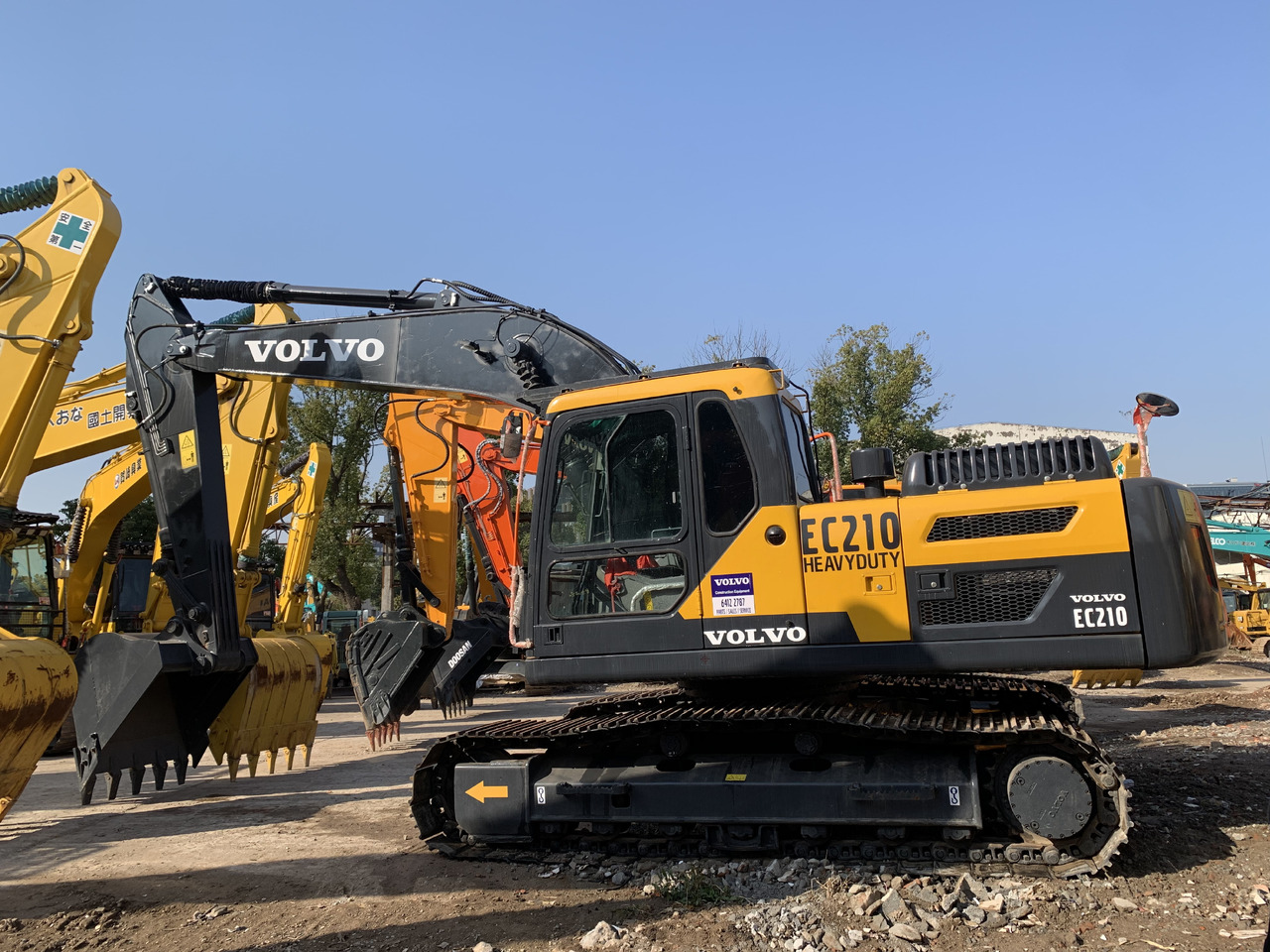 Volvo EC210D - Багер на тркала: слика 1 Volvo EC210D - Багер на тркала: слика 1