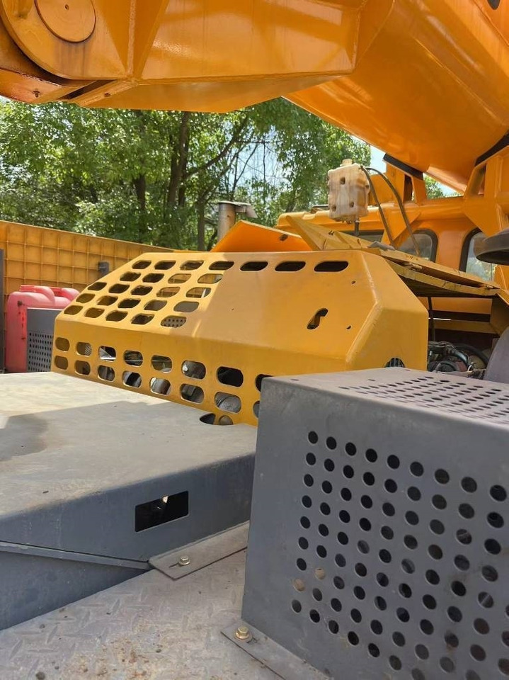 XCMG QY70K-II - Мобилен кран: слика 4 XCMG QY70K-II - Мобилен кран: слика 4