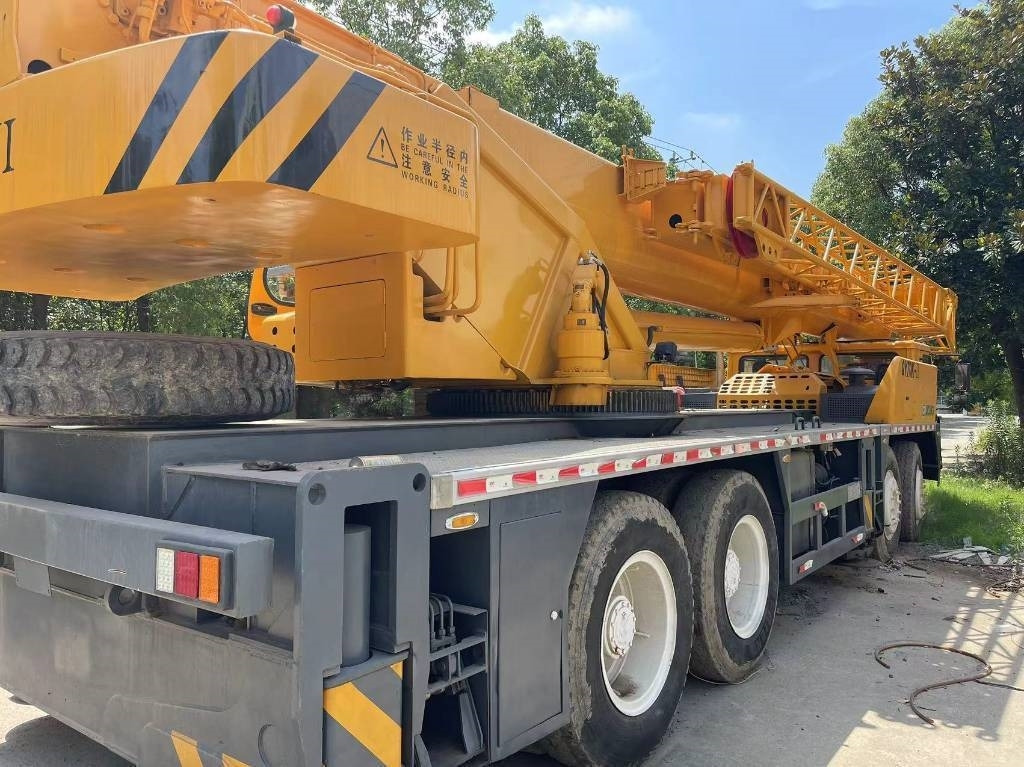 XCMG QY70K-II - Кран за секакви терени: слика 2 XCMG QY70K-II - Кран за секакви терени: слика 2