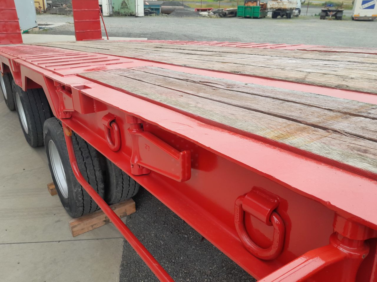 Louault 3 essieux centraux 31t500 basculent plant carrier / low loader Trailer - Приколка за низок утовар: слика 5 Louault 3 essieux centraux 31t500 basculent plant carrier / low loader Trailer - Приколка за низок утовар: слика 5