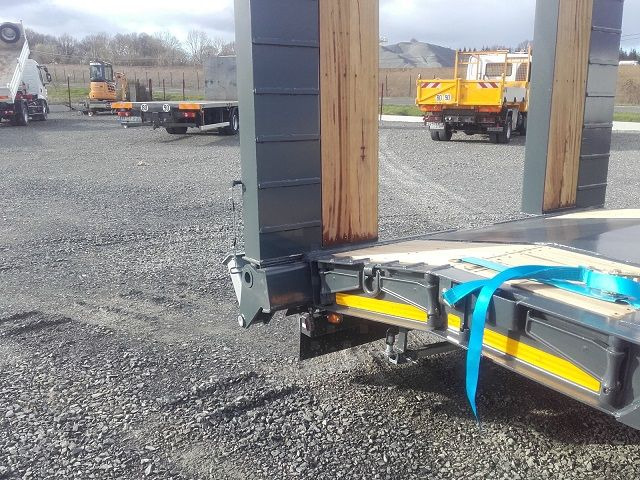 Louault 3 essieux plant carrier / low loader Trailer - Приколка за низок утовар: слика 2 Louault 3 essieux plant carrier / low loader Trailer - Приколка за низок утовар: слика 2