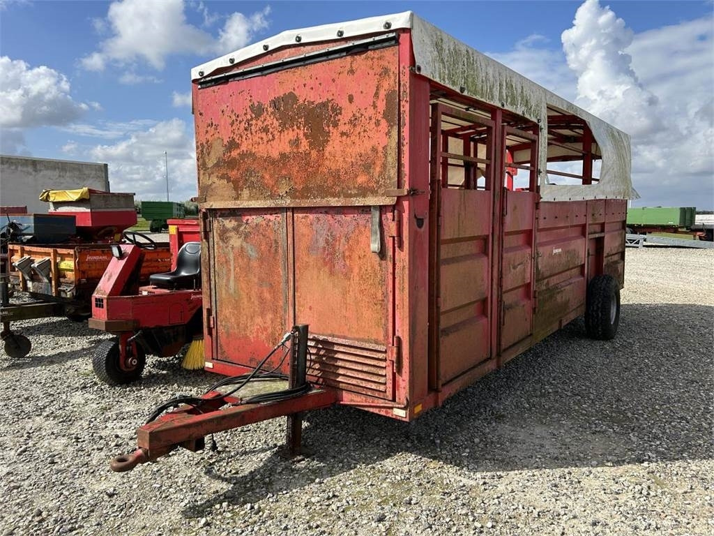 6 MTR - Приколка за добиток: слика 1 6 MTR - Приколка за добиток: слика 1