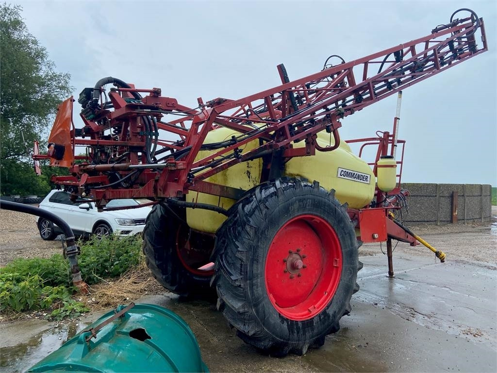 Hardi COMANDER 2800 L 24 M - Стазен распрскувач: слика 3 Hardi COMANDER 2800 L 24 M - Стазен распрскувач: слика 3