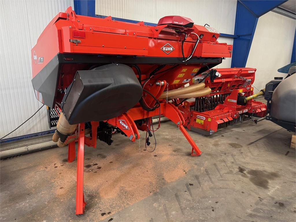 Kuhn TF 2300 C ISOBUS - Резервоар: слика 1 Kuhn TF 2300 C ISOBUS - Резервоар: слика 1