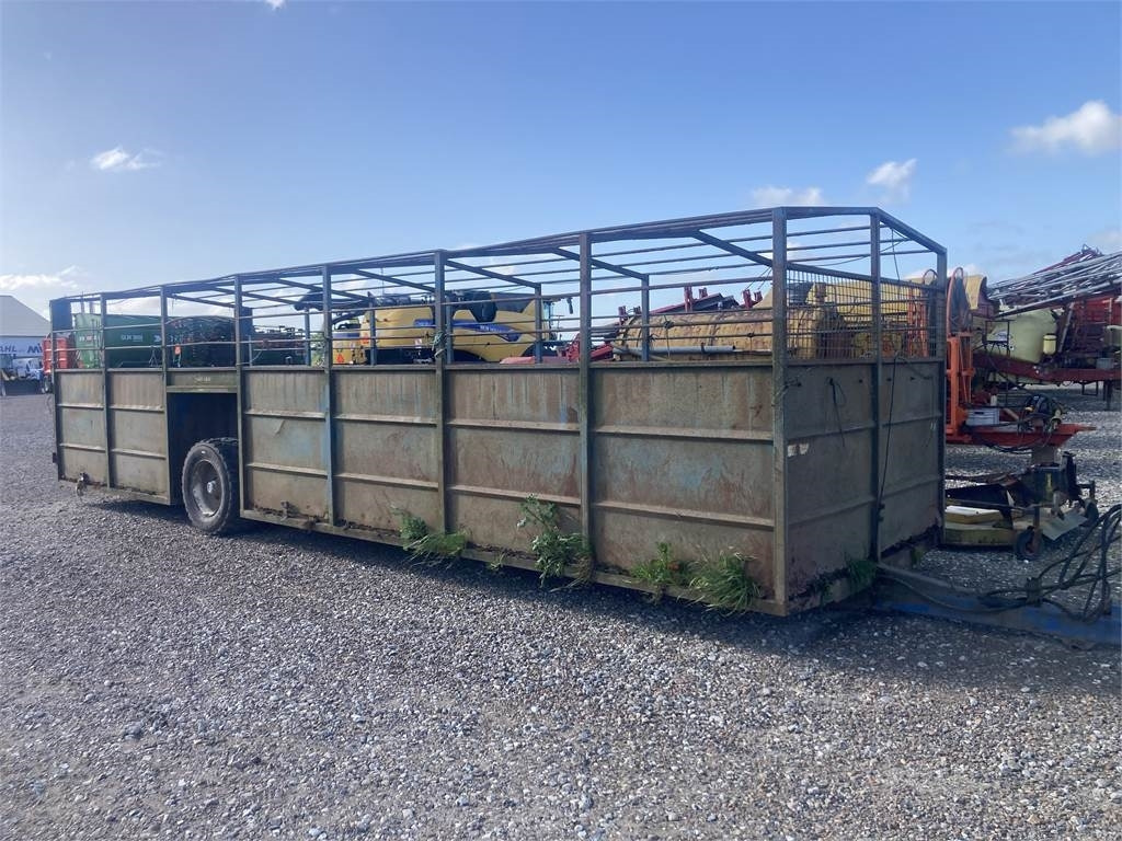 NOC AGRO 8M KREATURVOGN - Приколка за добиток: слика 1 NOC AGRO 8M KREATURVOGN - Приколка за добиток: слика 1