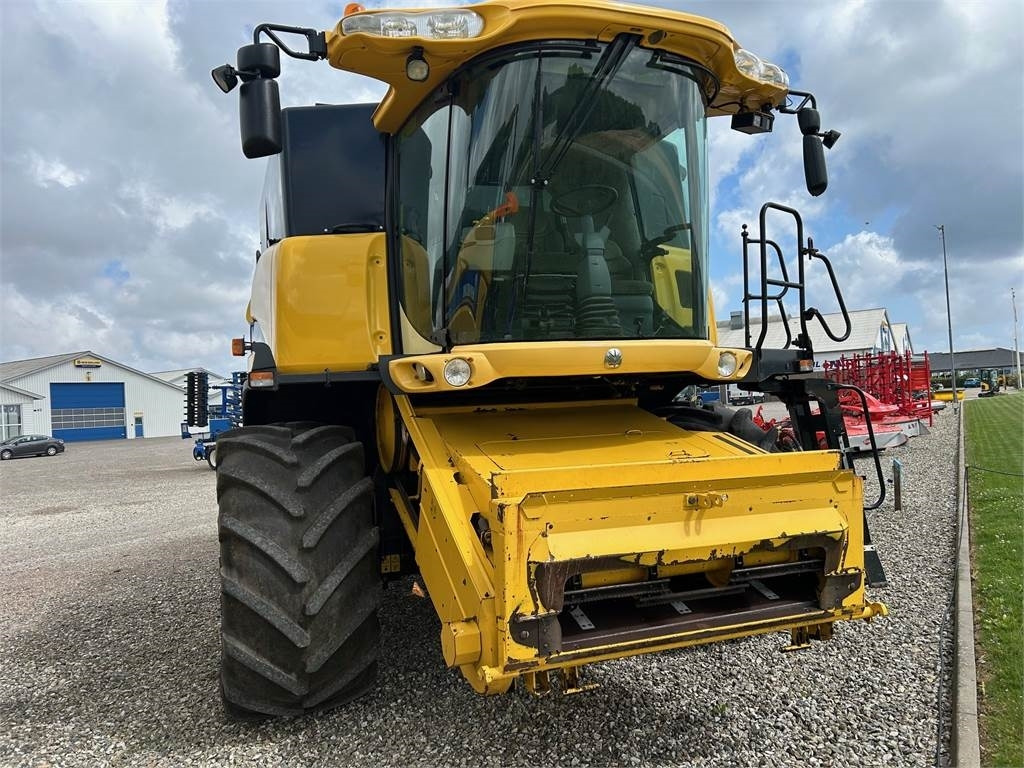 New Holland CX860 SLH - Комбајн: слика 2 New Holland CX860 SLH - Комбајн: слика 2