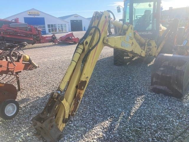 New Holland LB 115B - Ровокопач: слика 3 New Holland LB 115B - Ровокопач: слика 3