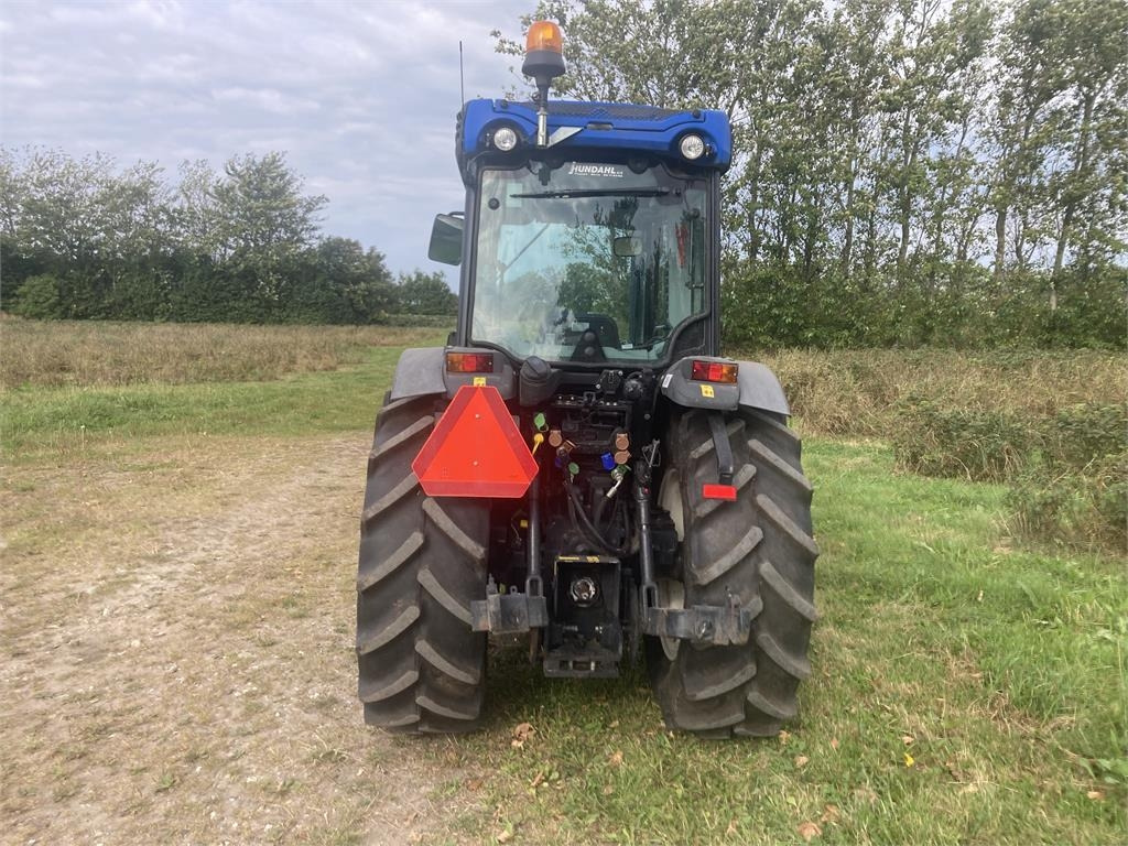 New Holland T4.80N SS CAB - Трактор: слика 4 New Holland T4.80N SS CAB - Трактор: слика 4