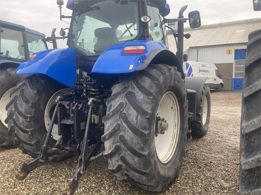 New Holland T7.220 CLASSIC - Трактор: слика 4 New Holland T7.220 CLASSIC - Трактор: слика 4