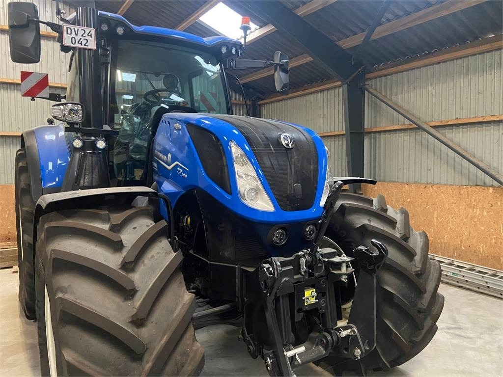 New Holland T7.300 AC NEWG - Трактор: слика 1 New Holland T7.300 AC NEWG - Трактор: слика 1