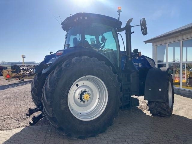 New Holland T7.315 HD AC NEW GEN - Трактор: слика 4 New Holland T7.315 HD AC NEW GEN - Трактор: слика 4