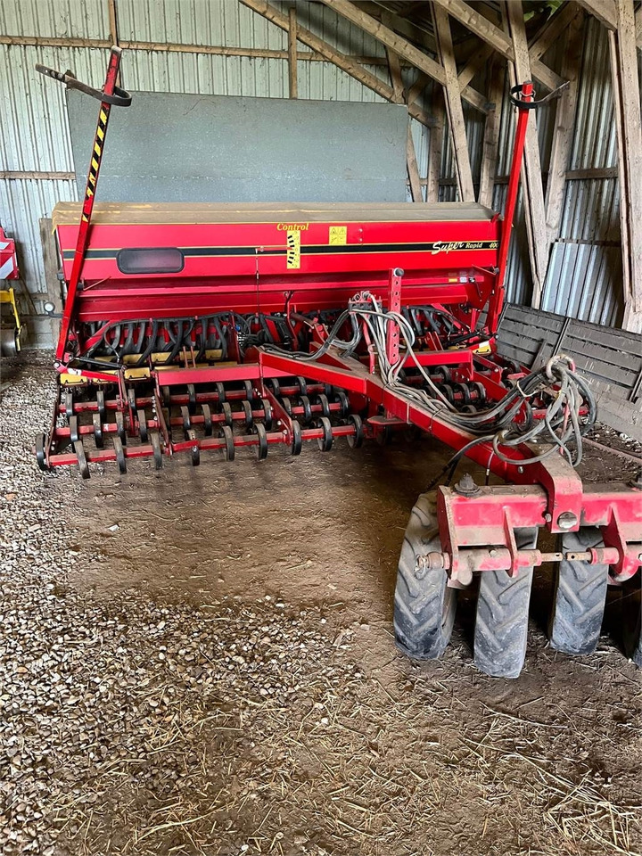 Vaderstad RAPID 400S - Комбајнска семенска дупчалка: слика 1 Vaderstad RAPID 400S - Комбајнска семенска дупчалка: слика 1