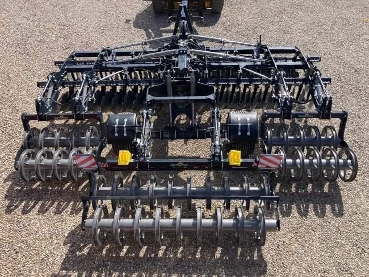 Agro-Tom 6 Meter discharve - Ситнач со дискови: слика 1 Agro-Tom 6 Meter discharve - Ситнач со дискови: слика 1