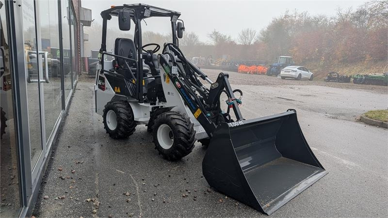 Eurotrac W11-E DEMO - Земјоделски натоварувач: слика 5 Eurotrac W11-E DEMO - Земјоделски натоварувач: слика 5