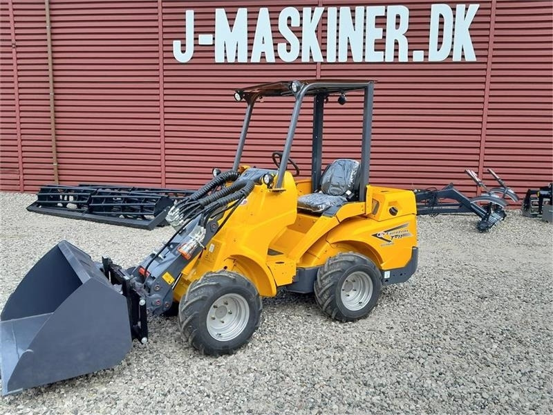 Eurotrac W11 Teleskoparm - Земјоделски натоварувач: слика 2 Eurotrac W11 Teleskoparm - Земјоделски натоварувач: слика 2