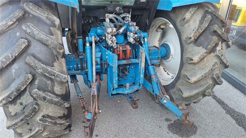 Ford 8240 - Трактор: слика 4 Ford 8240 - Трактор: слика 4
