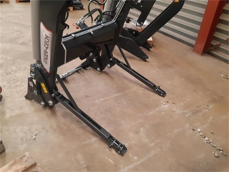 Inter-Tech 1600 - Преден утоварувач за трактор: слика 2 Inter-Tech 1600 - Преден утоварувач за трактор: слика 2