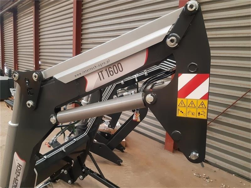Inter-Tech 1600 - Преден утоварувач за трактор: слика 3 Inter-Tech 1600 - Преден утоварувач за трактор: слика 3