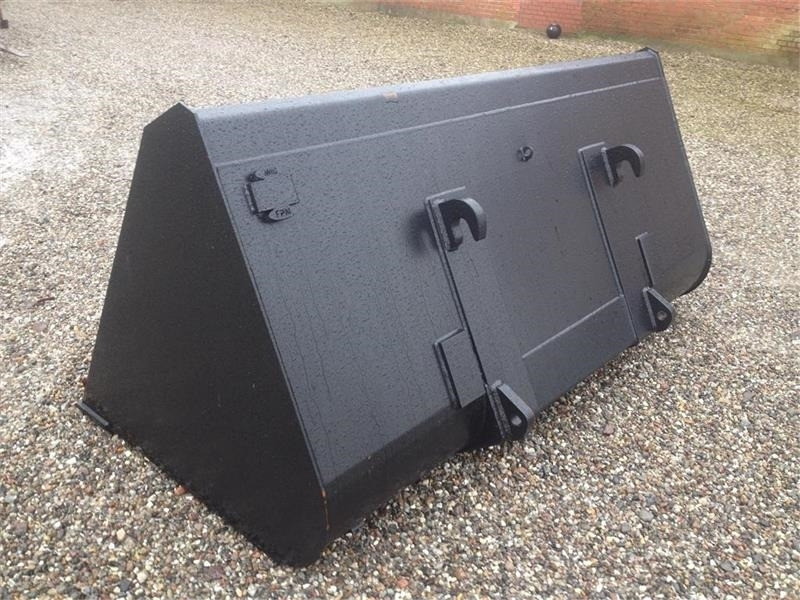 Manitou J-Maskiner Kornskovl - Телескопски ракувач: слика 2 Manitou J-Maskiner Kornskovl - Телескопски ракувач: слика 2