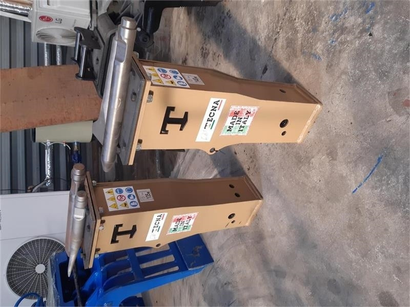 - - - beton hammer til minigraver - Корпа за Градежна машина: слика 1 - - - beton hammer til minigraver - Корпа за Градежна машина: слика 1
