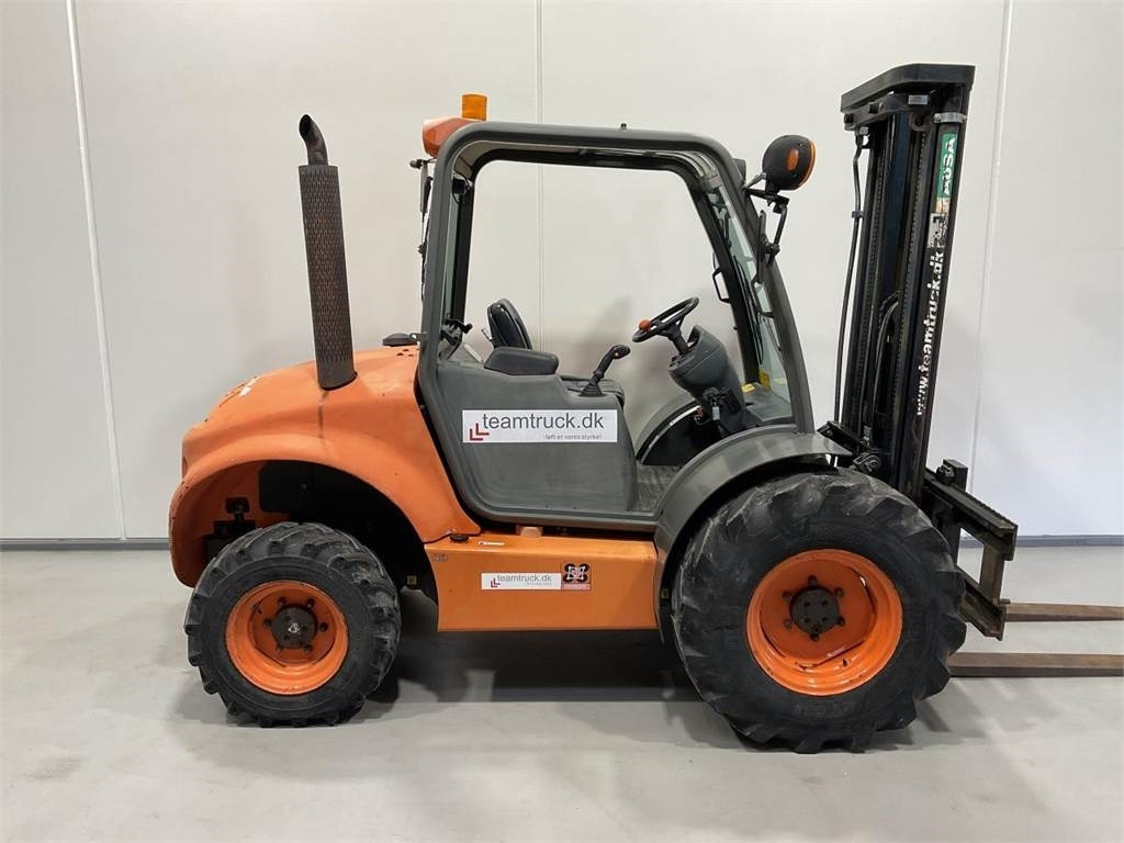 Ausa C250HX4 - Вилушкар за груб терен: слика 1 Ausa C250HX4 - Вилушкар за груб терен: слика 1