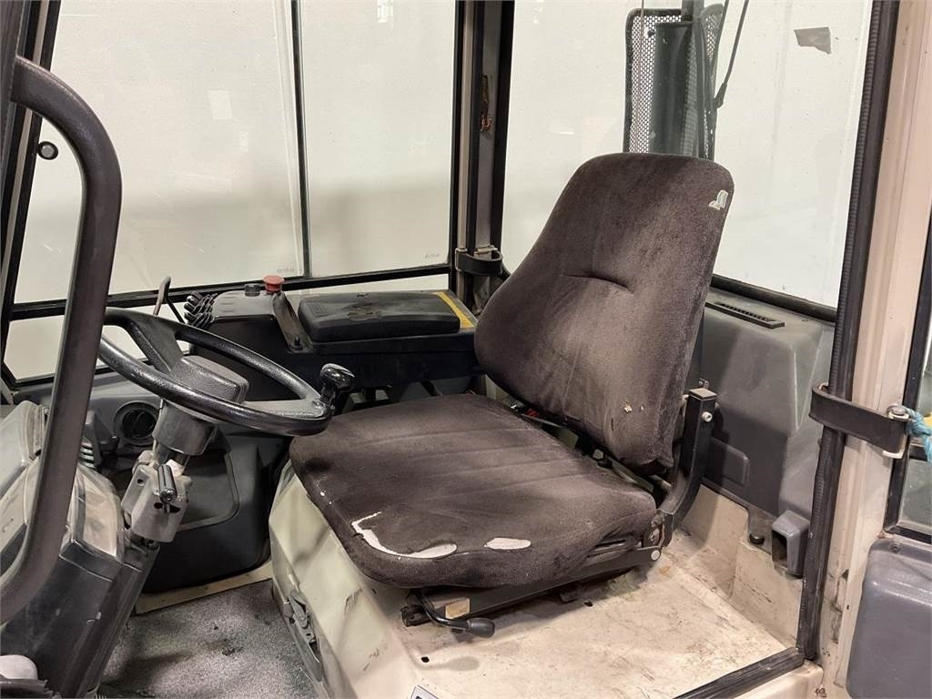 CAT DP35A - Дизел вилушкар: слика 5 CAT DP35A - Дизел вилушкар: слика 5