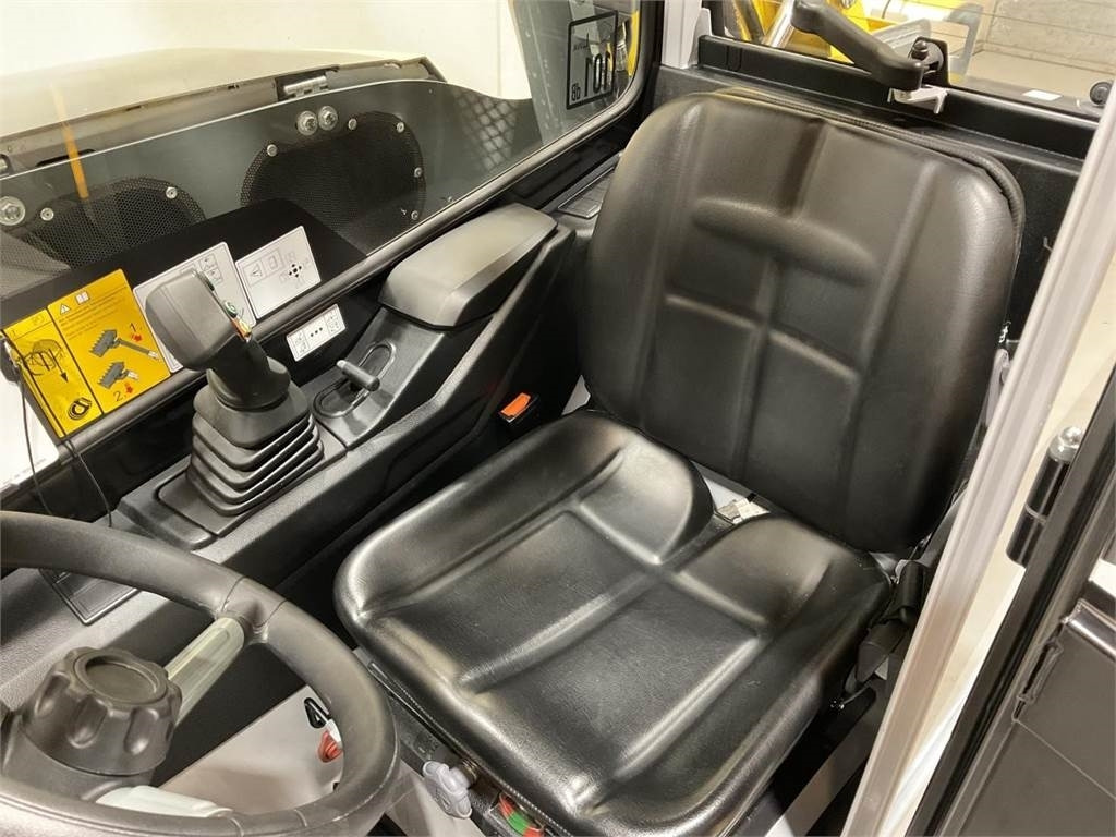 Wacker Neuson TH412 - Телескопска платформа: слика 5 Wacker Neuson TH412 - Телескопска платформа: слика 5