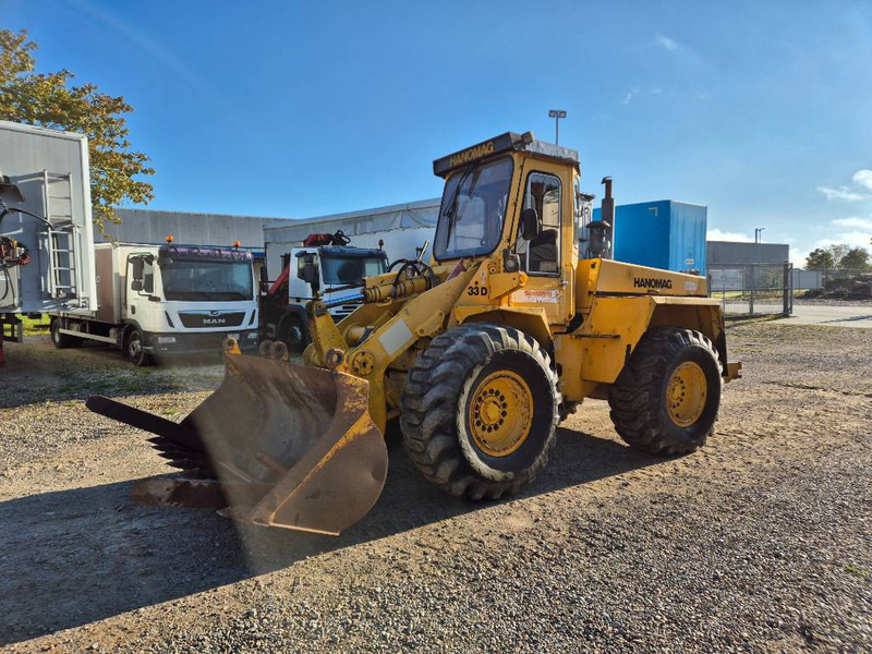 Hanomag 33 D //forks / Bucket// - Натоварувач на тркала: слика 1 Hanomag 33 D //forks / Bucket// - Натоварувач на тркала: слика 1