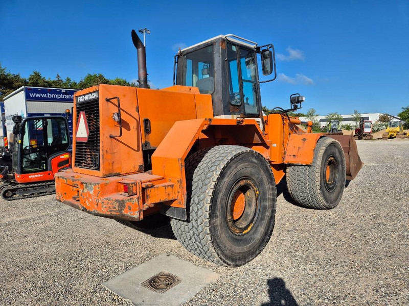 Hitachi FR 130 - Натоварувач на тркала: слика 4 Hitachi FR 130 - Натоварувач на тркала: слика 4
